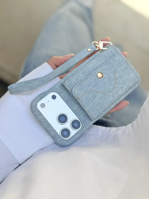 قاب گوشی جاکارتی طرح جین Jeans Wallet آیفون | ترکیب استایل پارچه‌ای و کاربرد هوشمندانه!